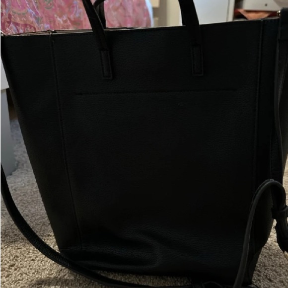 MANFO Floral Embroidered Black Tote Bag - Picture 4 of 7